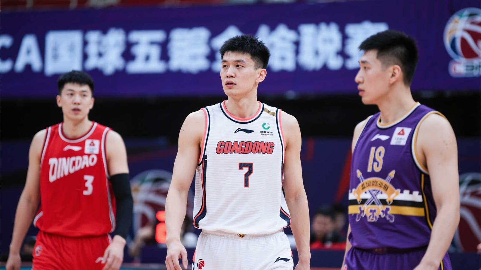 从赛前名单到终场复盘，一屏掌握比赛脉络